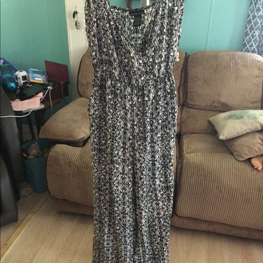 Kristin Nicole jumper size medium